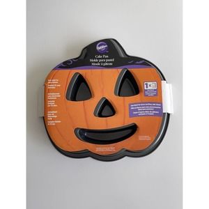 New Wilton Pumpkin Cake Pan